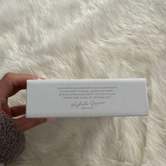 BAKEL advanced clean beauty JALU-3D
INSTANT 3D-TREATMENT - Picture 6 of 8